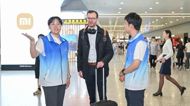 上海机场青年外语志愿服务团队上岗助力上海打造中国入境旅游第一